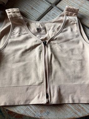 Prairie Wear size 2XL. Hugger prima